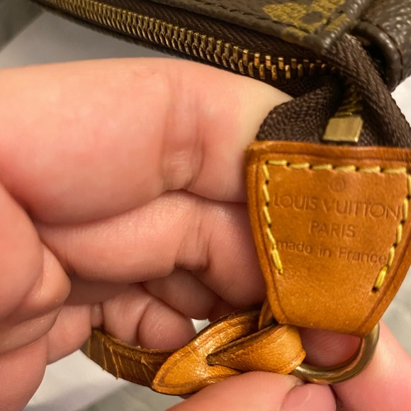 Louis Vuitton pochette accessorie - Picture 15 of 15